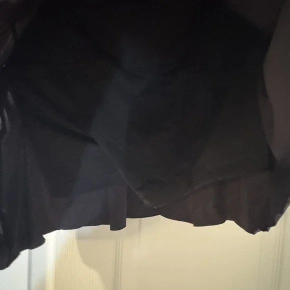 Lululemon Skirt Womens 6 Tall Black Athleisure Workout Gym Tennis Performance - Picture 4 of 9